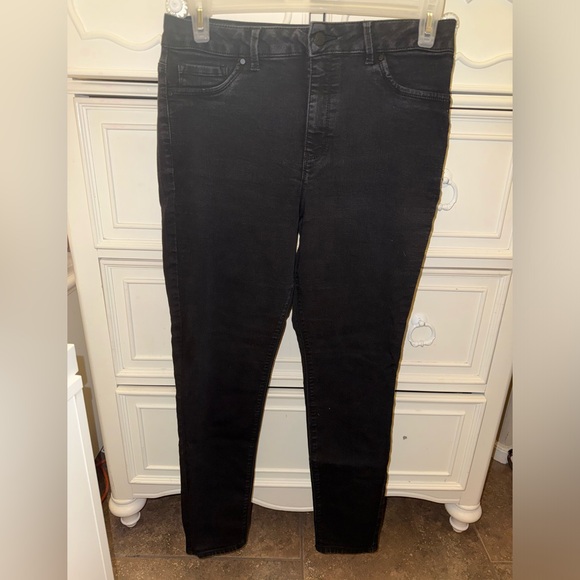 Women’s Black Jeans - Picture 1 of 2